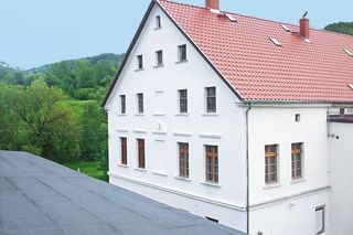 W sali balowej poprzedni właściciel trzymał zboże, a w stajence był wychodek. Warszawiacy i tak pokochali dom w Górach Sowich