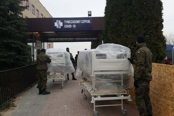 Organizacja szpitala tymczasowego w Siedlcach - pomagają żołnierze