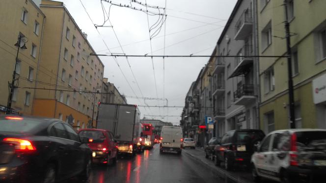 Deszcz uniemożliwia przejazd przez Lublin? Gdzie jest najgorzej?