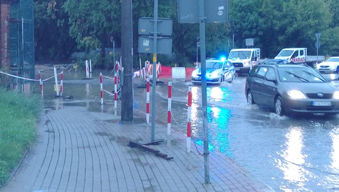 Ulewa nad miastem. Deszcz znowu zalał Białystok 21.08.2019