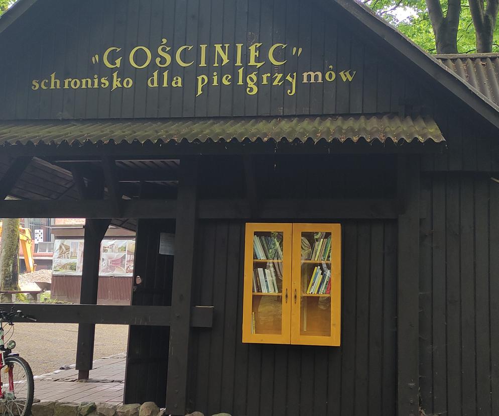 Leśna biblioteka na Górze Chełmskiej