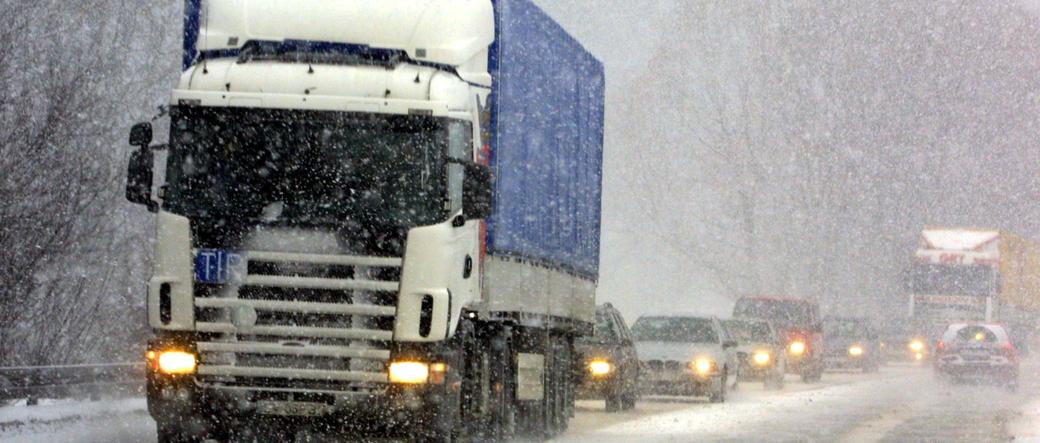 Ciężarówki Na Zimówkach - Nowe Przepisy Dotyczące Opon - Super Express - Wiadomości, Polityka, Sport