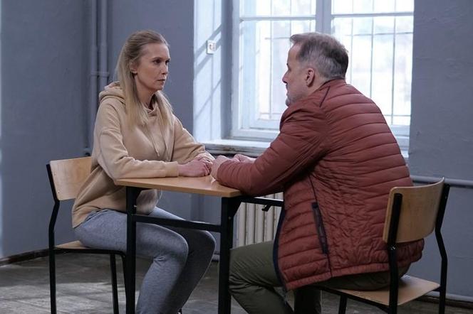 Pierwsza miłość odc. 3809. Bartek (Rafał Kwietniewski), Ewelina (Magdalena Górska)