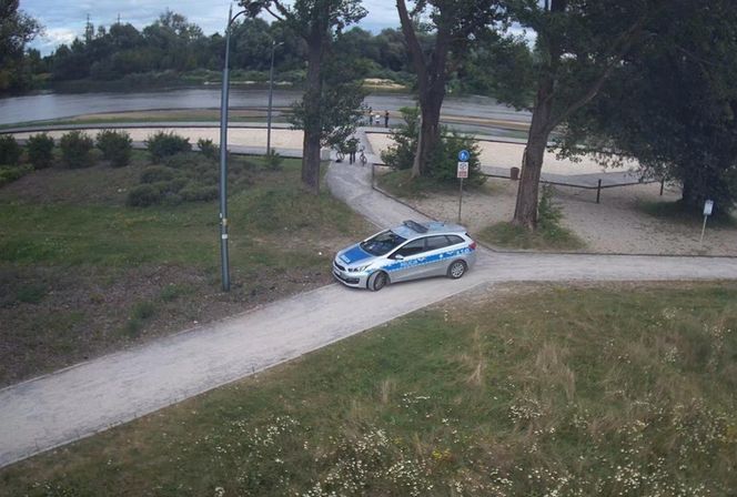 Stalowa Wola. Dwoje dzieci na środku Sanu! Nie potrafili wrócić na brzeg [ZDJĘCIA]