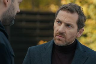 Barwy szczęścia, odcinek 3161. Ochroniarz (Maciej Hanczewski), Szczepan (Robert Gulaczyk)