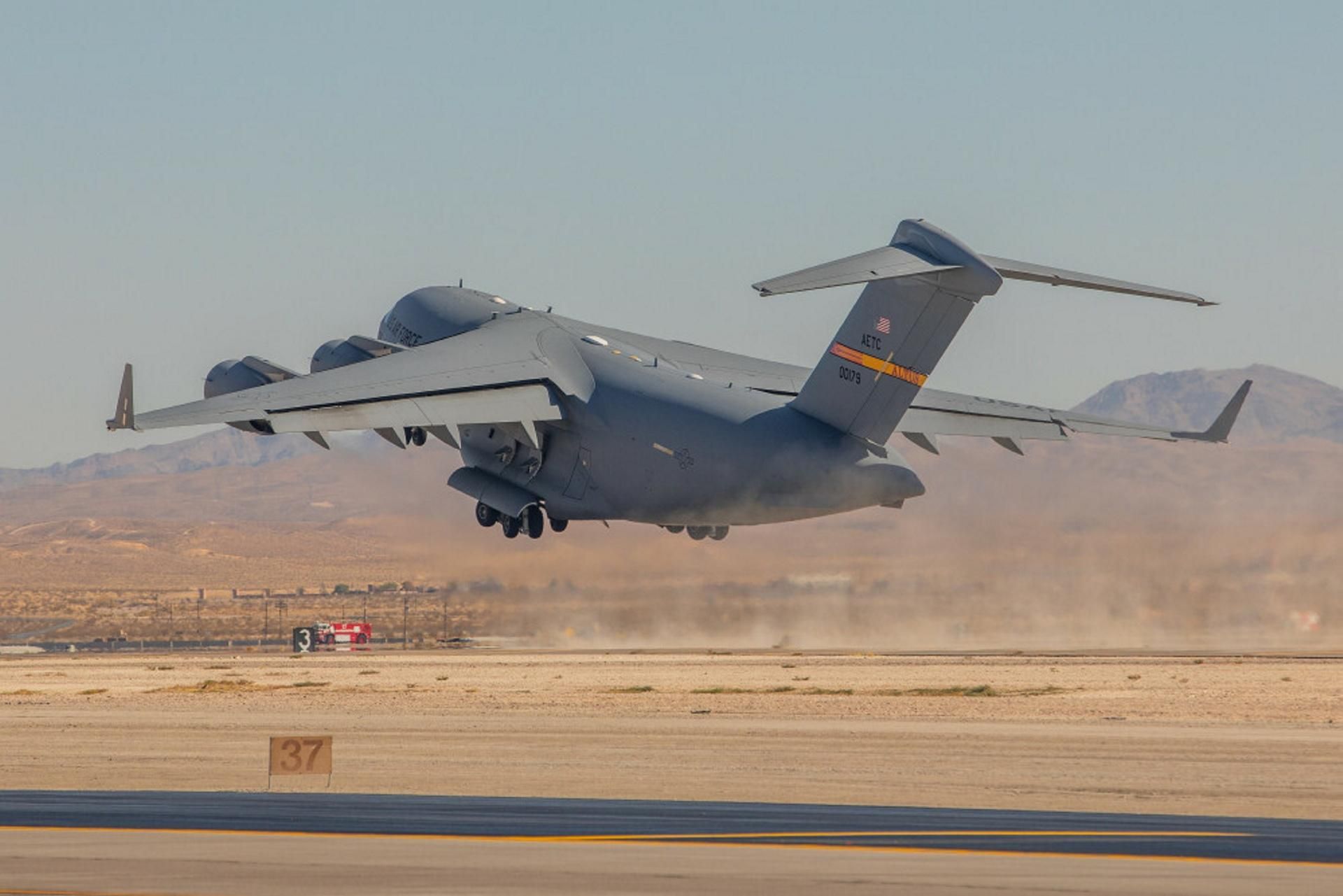  C-17 Globemaster III