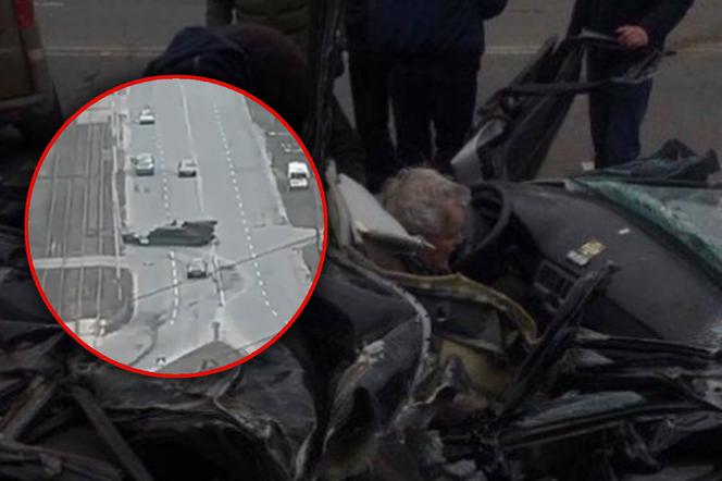 Makabryczny widok. Rosyjskie czołgi rozjeżdżają auta z ludźmi w środku! [WIDEO]