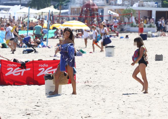 Marta Kaczyńska na plaży