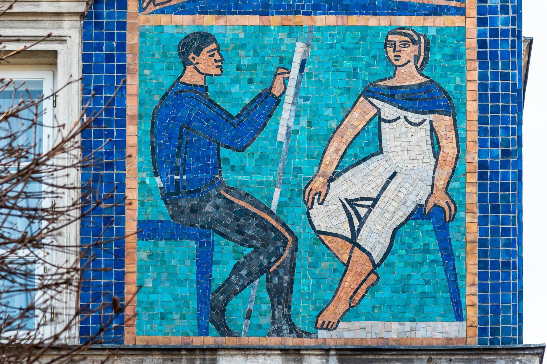 Mozaika na Mostowej 9a w Warszawie