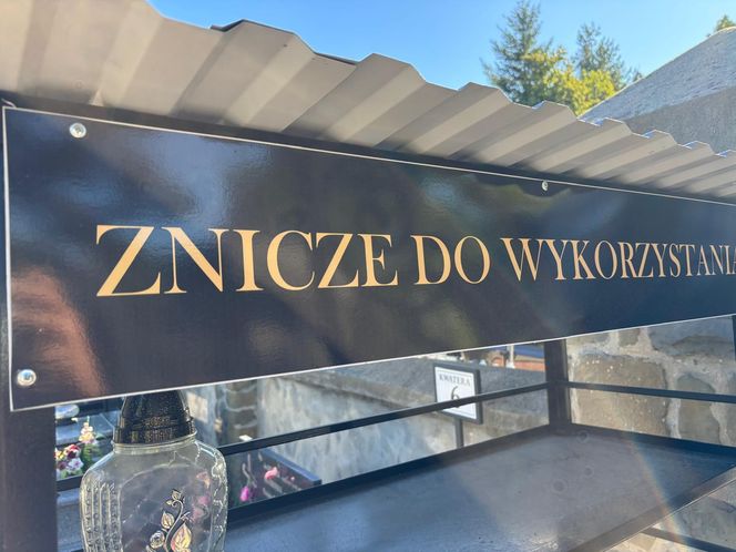 Zniczodzielnia na cmentarzu przy ul. Rejtana