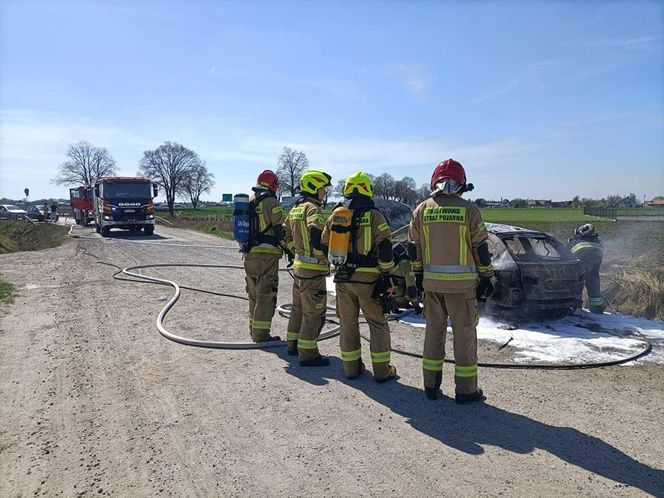 Pożar auta w Lasocicach 