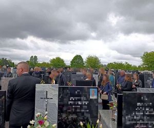Pogrzeb pana Mikołaja z Siedlec. Do końca szukał rodziny dla 9-letniego syna. Spełniłem swoje marzenie