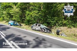 Wypadek drogowy w powiecie kozienickim - Dwie osoby zostały zabrane do szpitala