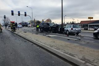 Radom. Trzech rannych w wypadku na Kieleckiej i Wolanowskiej! Zderzyły się tam 4 auta [ZDJĘCIA]