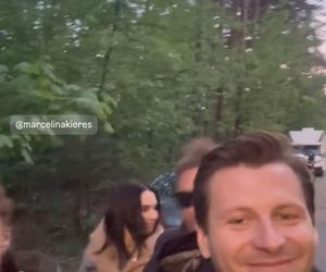 M jak miłość. Paula (Marcelina Kieres), Adam Karski (Patryk Szwichtenberg), Natalka (Dominika Suchecka)