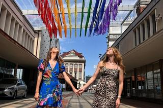 Z TVN wyleciało biurko, przy którym Marta Warchoł poznała żonę!