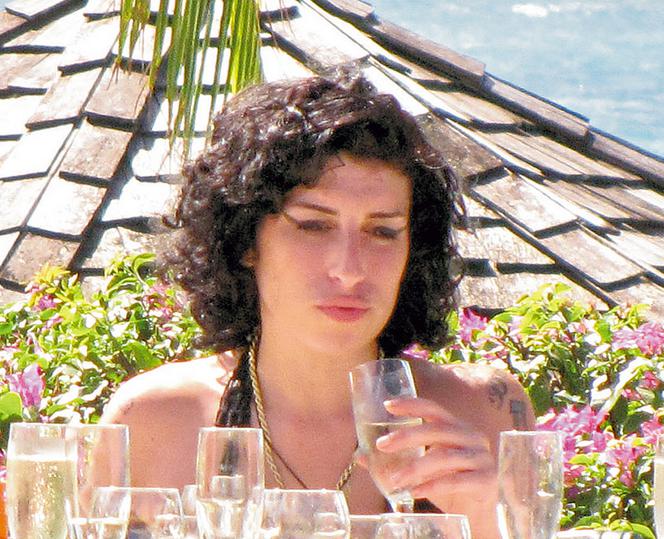 Gwiazda żebrze o wino