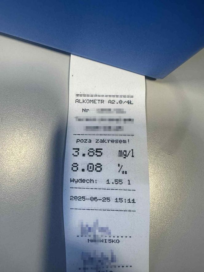 Mordarka. Pijany jak bela 48-latek uderzył ursusem w drzewo i staranował szopę. Miał 8 promili!