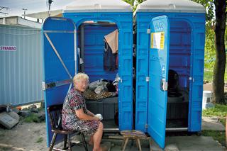 Kolejarze każą płacić za toi toje