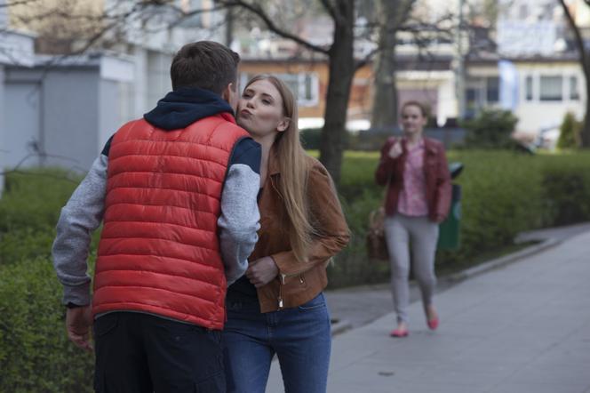 Przyjaciółki 7 sezon odc. 86. Michał (Marcin Rogacewicz), Edyta (Paulina Chapko)