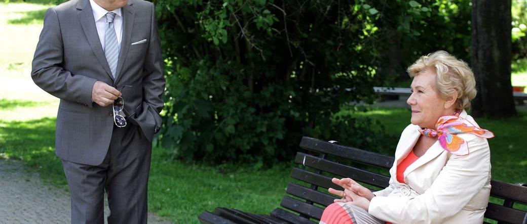 M jak miłość odc. 1009. Barbara (Teresa Lipowska), Stanisław (Włodzimierz Matuszak)