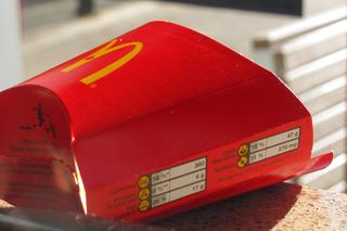 McDonald's wprowadza nową technologię. Będzie namierzać opakowania za pomocą fal radiowych