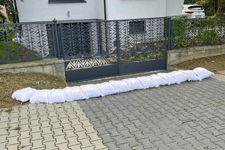 Ulewne deszcze nad Polską. Przybywa wody w rzekach 