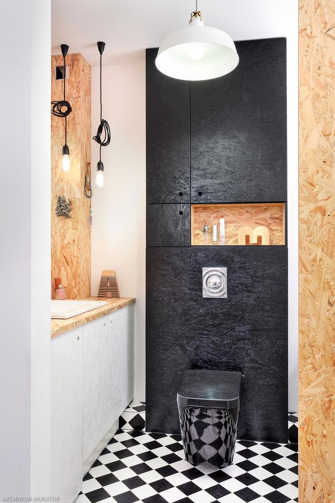 Aranżacja łazienki z płytą OSB w kolorze czarnym