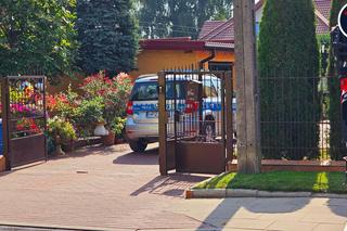 Dramat w Pruszkowie. 88-latek wpadł do szamba, nie żyje