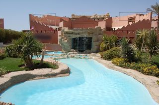 Piękna posłanka pojechała na wakacje z bliskim współpracownikiem Andrzeja Leppera! Pikantne zdjęcia!