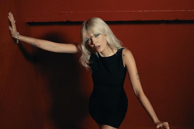 Daria Zawiałow przenosi się z Hollywood do Miami: Dziewczyna Pop z wyjątkowym klipem do tytułowej piosenki
