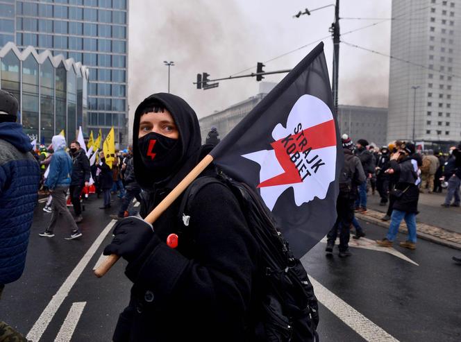 Gigantyczny Strajk Kobiet w Warszawie. Będzie BLOKADA stolicy? Te słowa nie pozostawiają złudzeń