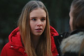 M jak miłość odc. 1864. Lenka (Olga Cybińska), Sara (Nadia Smyczek)