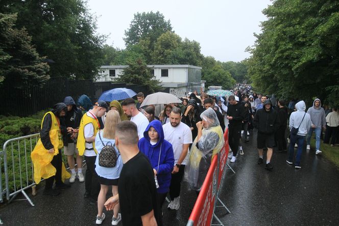 "Ostatni Koncert" Quebonafide w Warszawie. Tłumy przed PGE Narodowym!