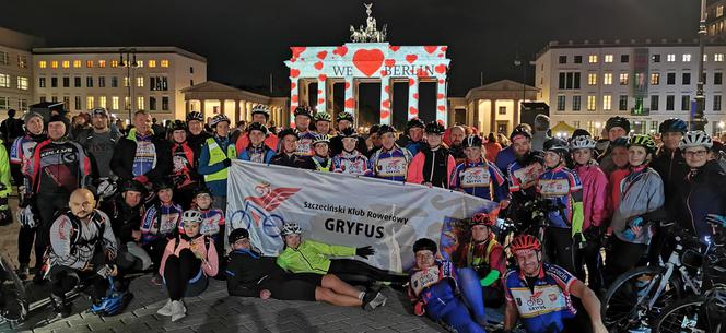 Szczecińscy rowerzyści na Festiwalu Światła w Berlinie