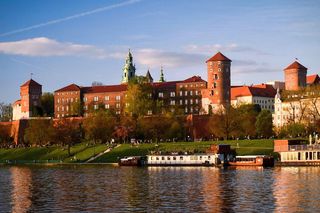 To miasto w Małopolsce jest nazywane Barceloną Północy. Jednak mało kto wie, że jest większe od hiszpańskiego hitu turystycznego 