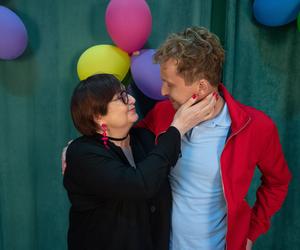 Barwy szczęścia odc. 2719. Irenka (Krystyna Tkacz), Waldek (Rafał Fudalej)