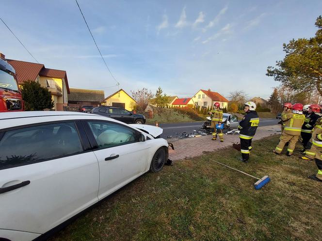 PILNE: Wypadek w Ambrożowie! Zderzyły się trzy auta, jedna osoba poszkodowana