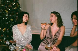 Życzenia noworoczne 2023. Gotowe, krótkie i śmieszne życzenia na Nowy Rok! Pobierz za darmo i wyślij znajomym [FACEBOOK, SMS MESSENGER]