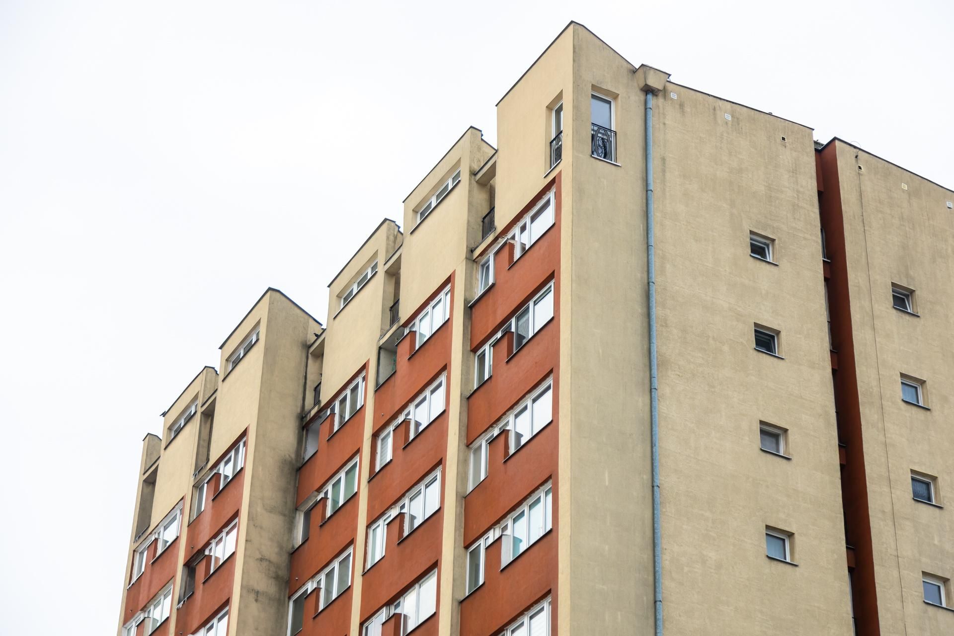 "Dom samotnych" na Etiudy Rewolucyjnej 9 w Warszawie