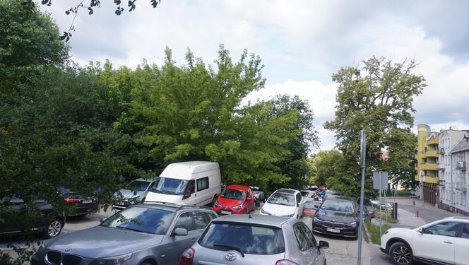 W centrum Olsztyna powstanie parking z prawdziwego zdarzenia? Miasto ogłosiło przetarg [ZDJĘCIA]