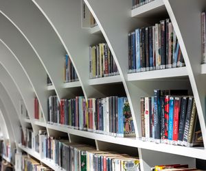 Metroteka – biblioteka na stacji metra M2 Kondratowicza w Warszawie