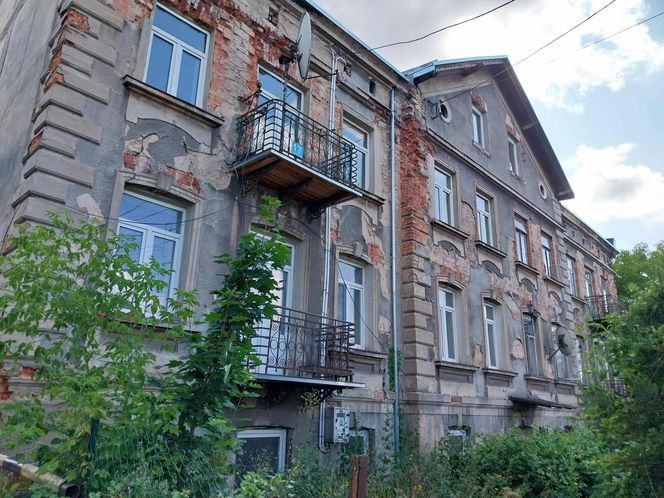 Kamienica Giepardów w Starachowicach
