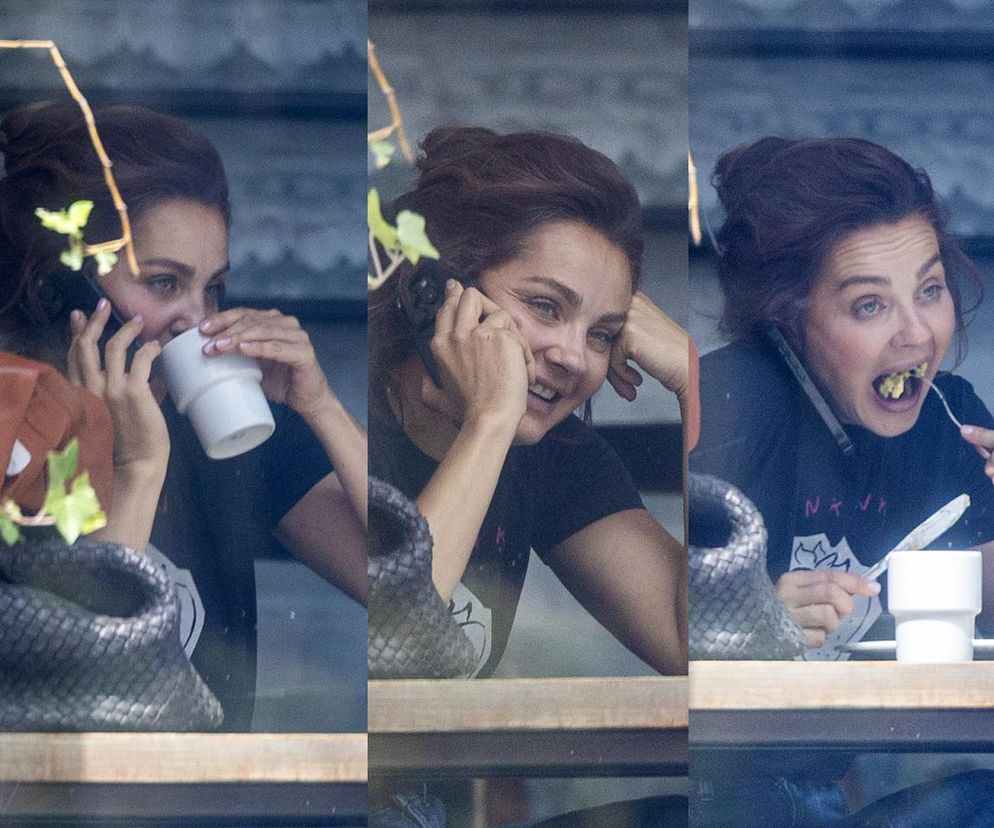 Małgorzata Socha stroi miny przy bajglu