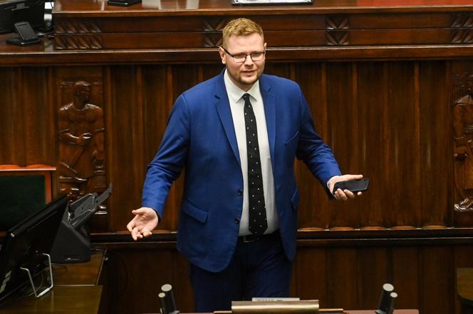 Sejm uchylił immunitetu posłowi PiS Michałowi Wosiowi 