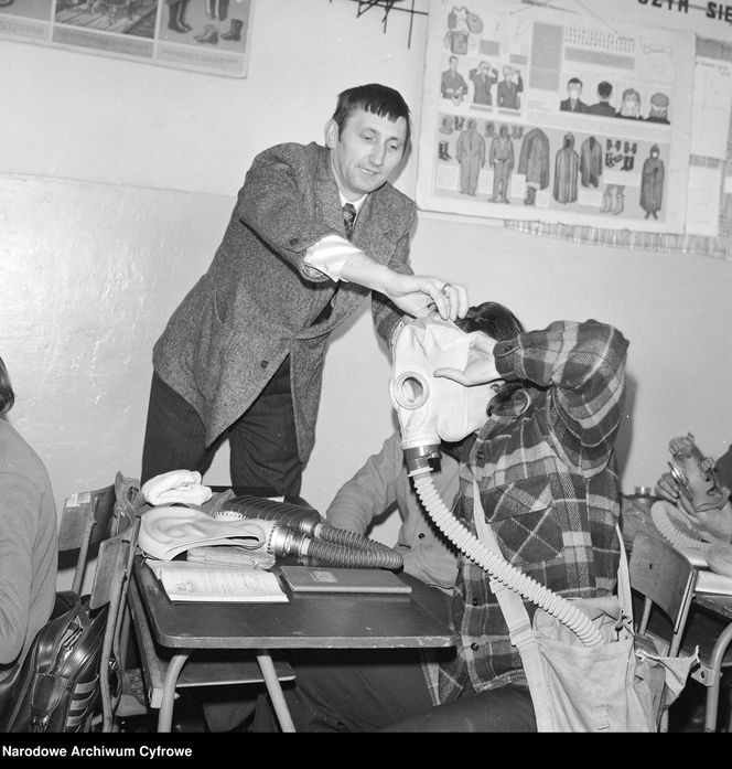 QUIZ PRL. Uczniowie w PRL. Czy pamiętasz lata szkolne? Komplet punktów zdobędą tylko Ci, którzy dorastali w Polsce Ludowej