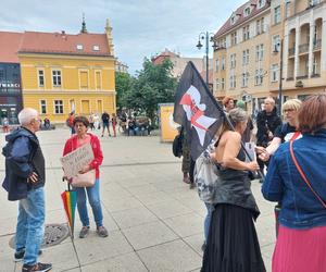 Protest kobiet w Bydgoszczy po śmierci ciężarnej pani Doroty. „Chcemy żyć w Europie XXI wieku”