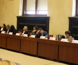 Nadzwyczajna sesja Rady Warszawy