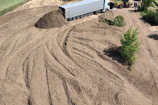 Nielegalne odpady na żwirowni w powiecie kolskim! Wielka akcja policji z Wielkopolski