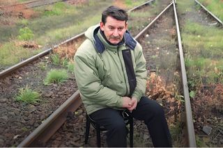 30 lat temu obudził się na torach. Nadal nikt nie wie, kim jest